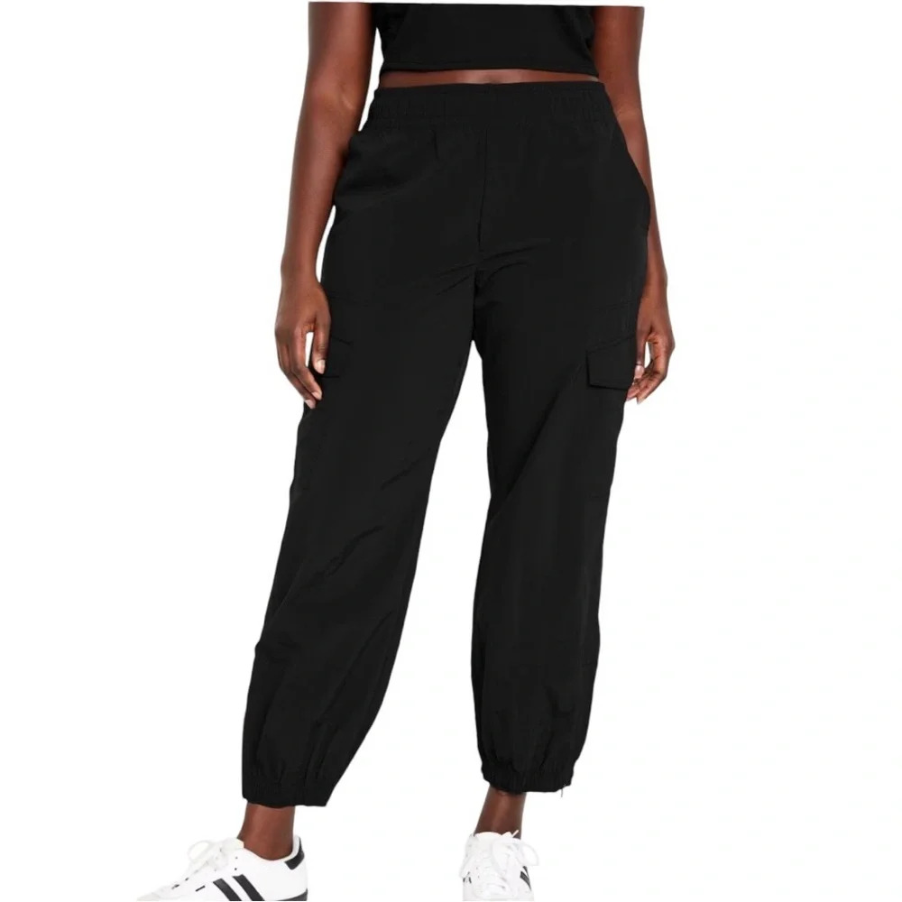NWT Old Navy Nylon High Rise Cargo Joggers Pants Large Black Quick Dry Ankle Zip